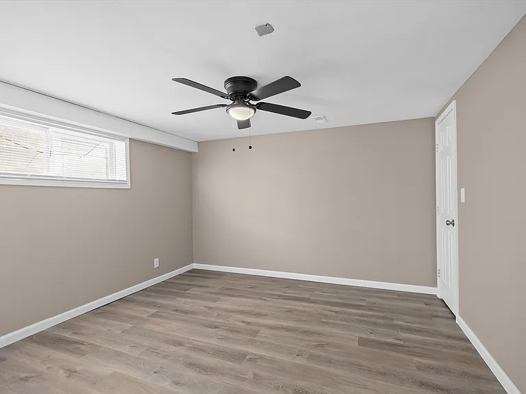 6 Manor Dr #2 — Photo 9