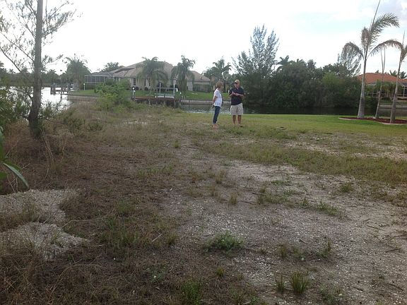 5th image of 2636 SW 40th Ter