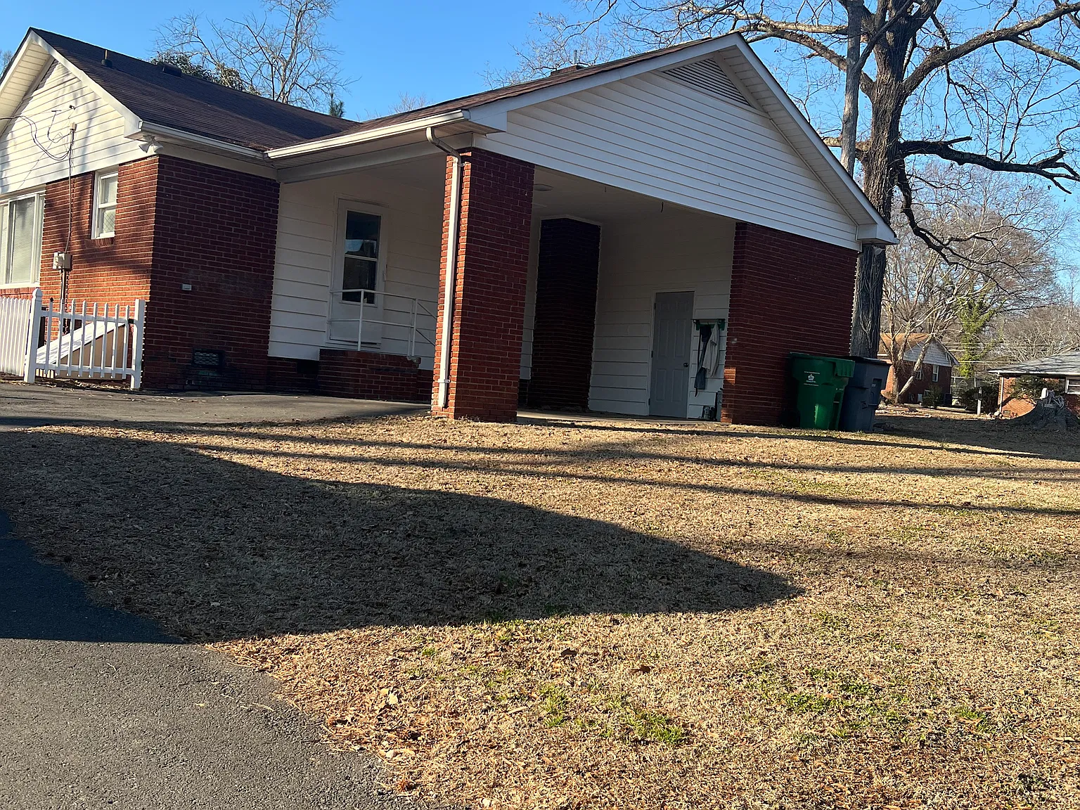 3 bed, 1346 sqft, $2,000 — Photo 3