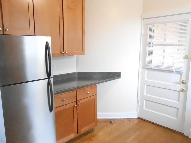 914 Crain St #1 — Photo 3