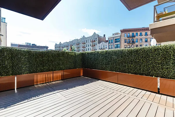 Rented by MNS | media 10