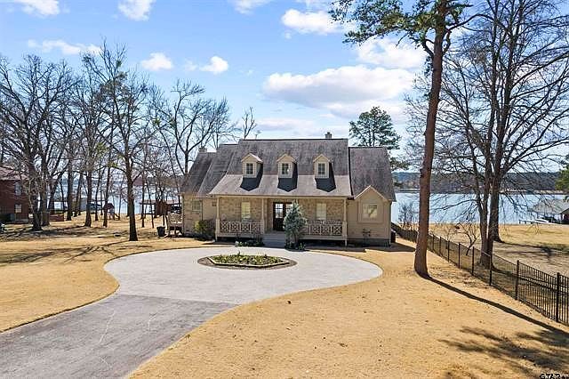 1st image of 157 W Eagle Point Dr
