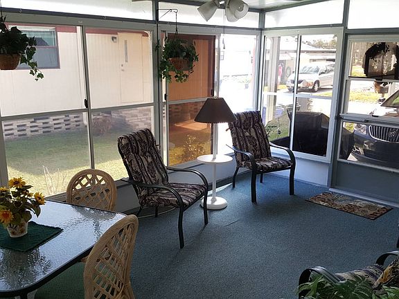 4th image of 425 Dawn St