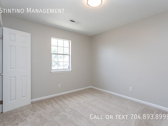 3rd image of 1602 W Arlington Blvd #6