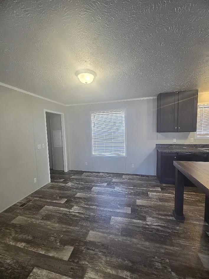3 bed, 1344 sqft, $1,359 — Photo 4