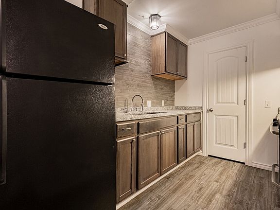 3rd image of 319 E Edwards St #5
