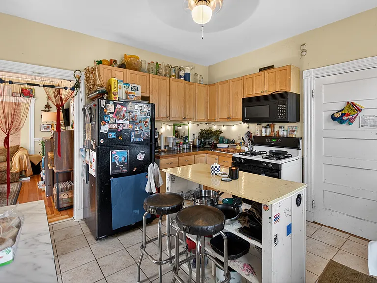 671 Washington St #2 — Photo 14