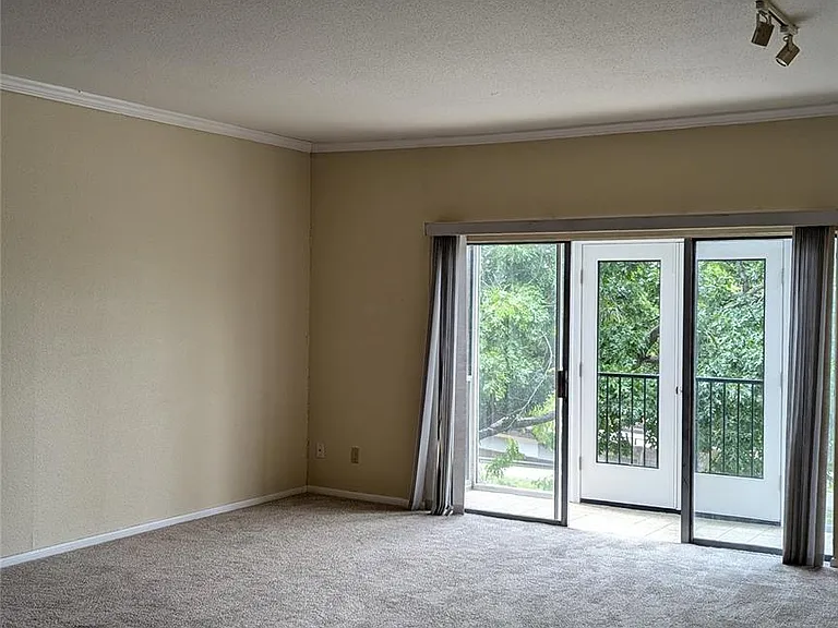 2400 N Braeswood Blvd #326 — Photo 5