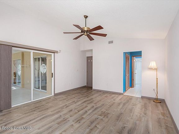 5th image of 1056 S South Fork Cir