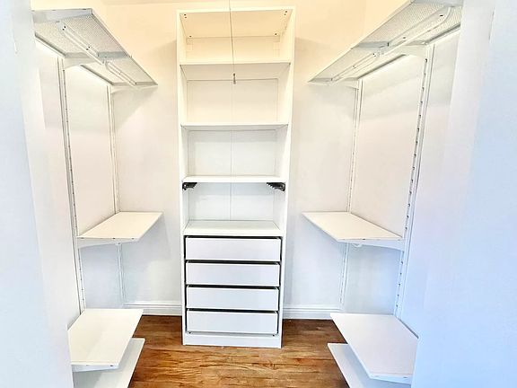 5th image of 3750 Hudson Manor Ter APT 2AW