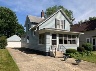 920 S 4th St, Aurora, IL 60505