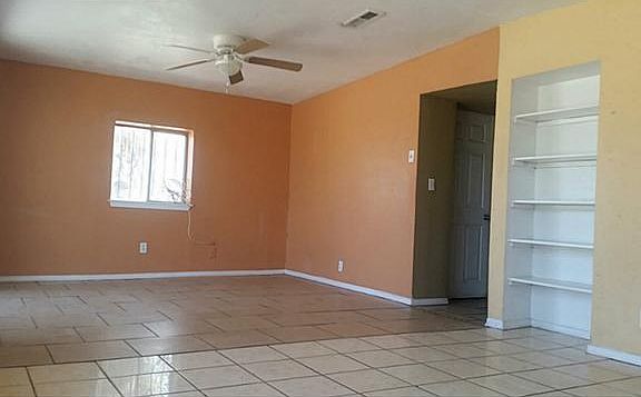 4th image of 8860 Leopoldo St