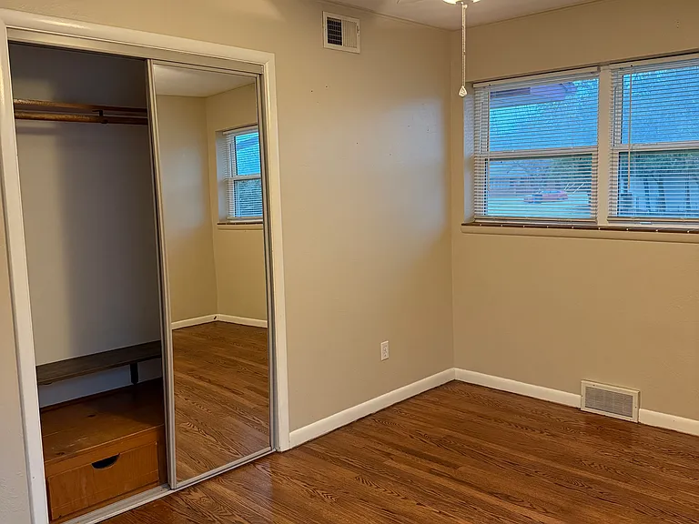 9641 Village Dr — Photo 20