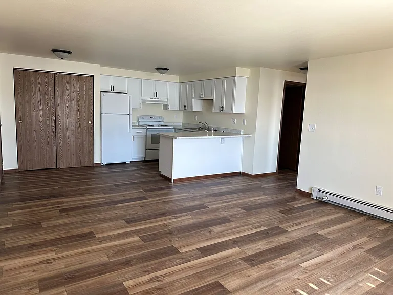Shadow Creek Apartments — Photo 17