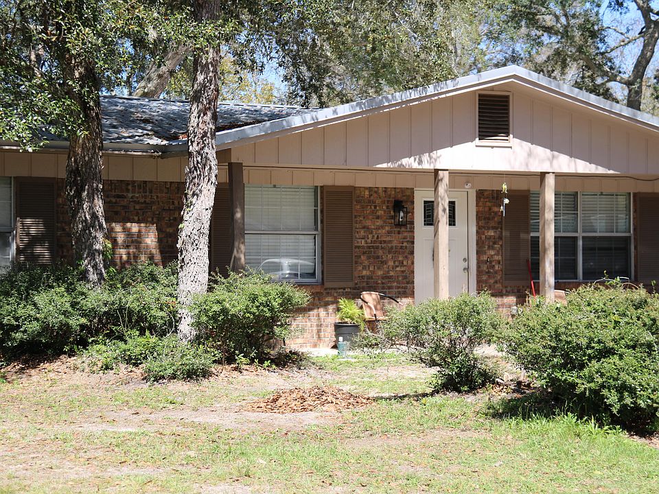 2nd image of 412 Bear Rd