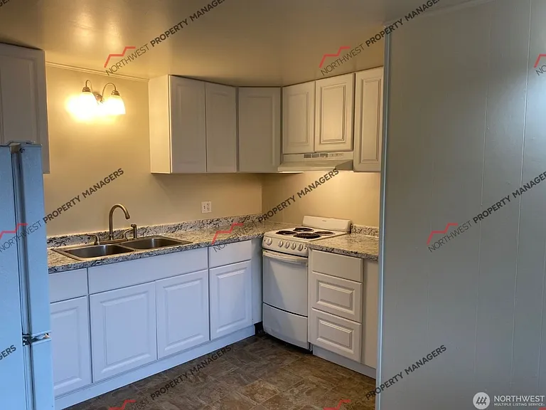 103 Engle Dr — Photo 9