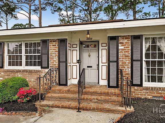 3rd image of 4607 Sylvan Drive