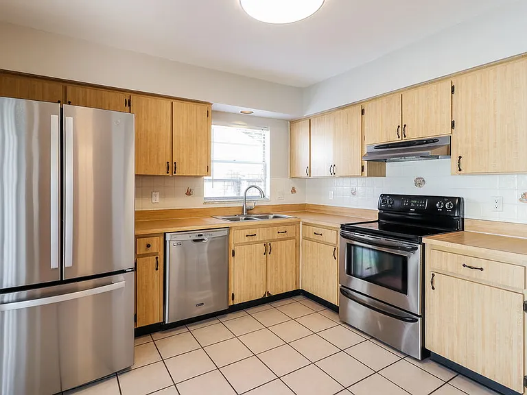 2825 Cedaridge Dr — Photo 10