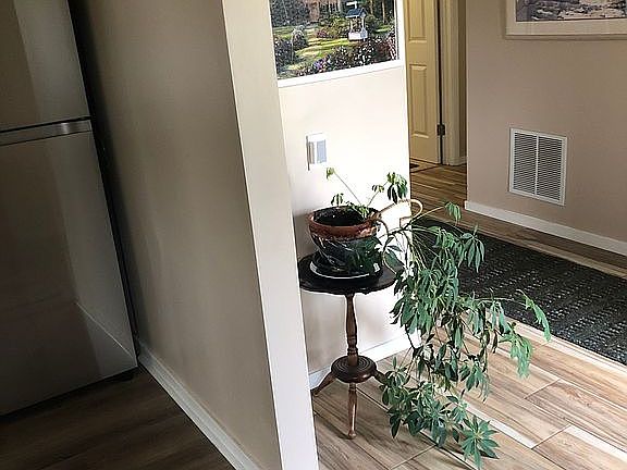 4th image of 100 Montoya Dr