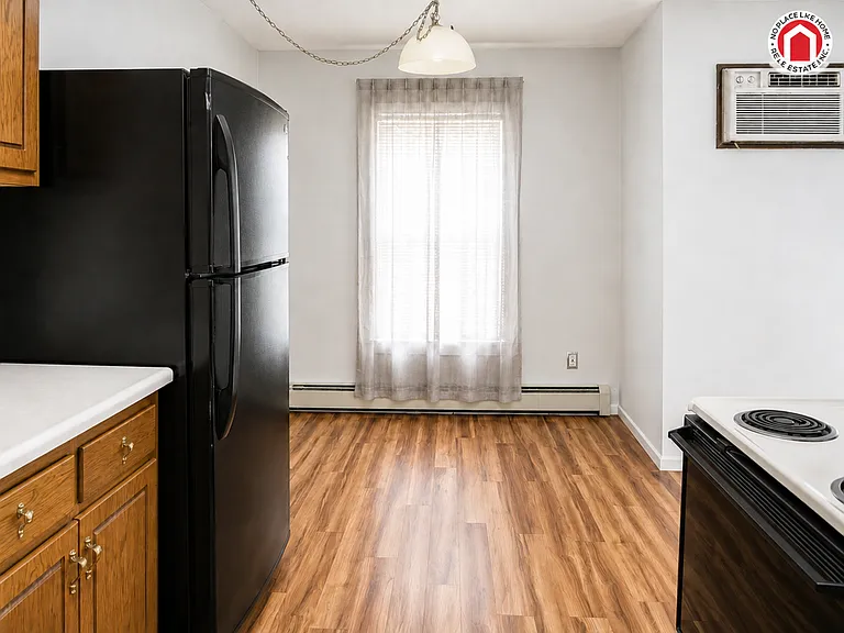 4440 S Poplar St #301 — Photo 5