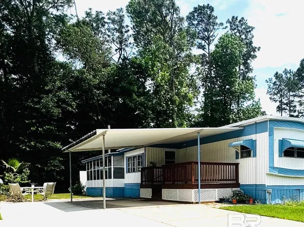 1302 Pensacola Dr, Lillian, AL 36549