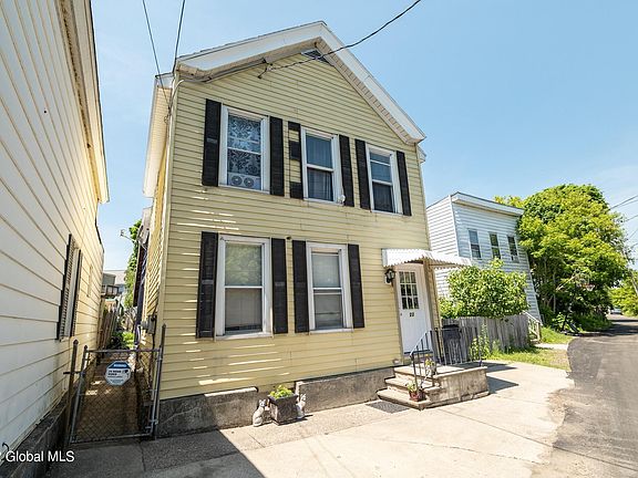 2nd image of 22 1st Ave