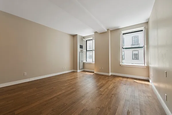 Sold by Nest Seekers International | media 15