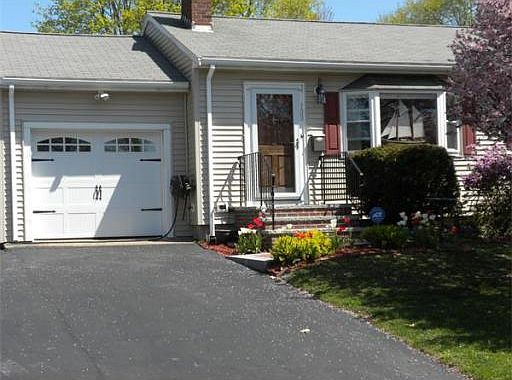 1st image of 100 Lane Dr