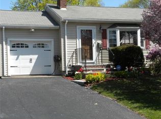 100 Lane Dr, Norwood, MA 02062