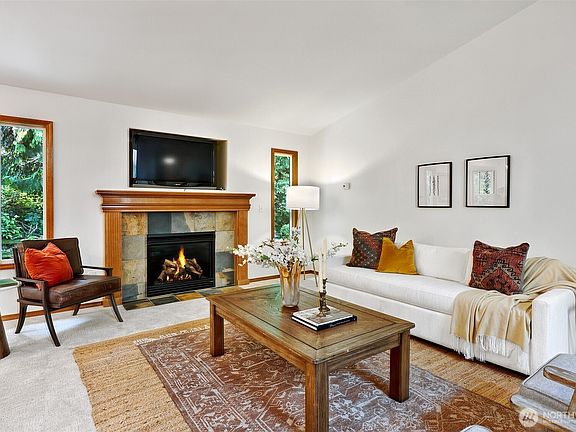 2nd image of 2926 94th Street SE