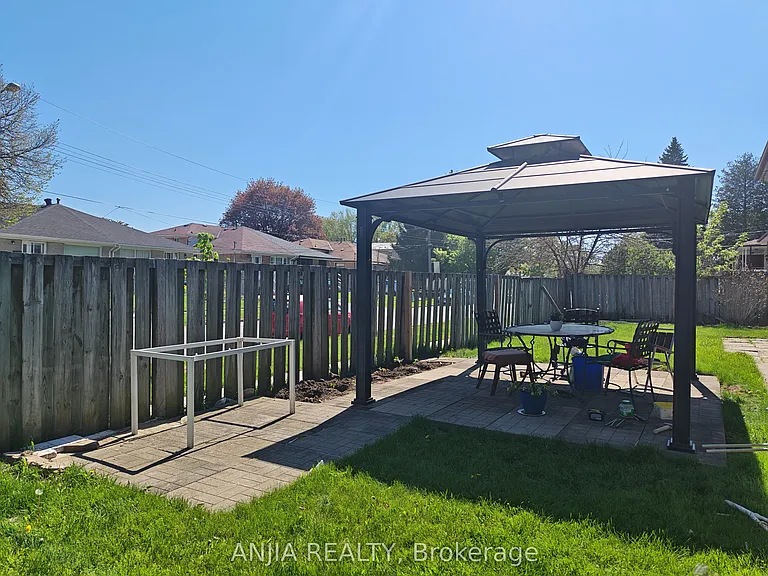 58 Kitchener Rd #2 — Photo 13