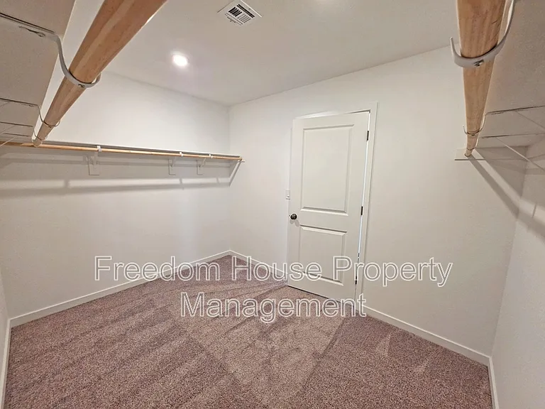 660 E Huyana Wind Dr — Photo 44