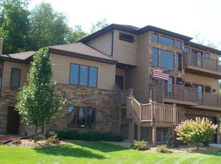 805 Sunset Dr, Lodi, WI 53555