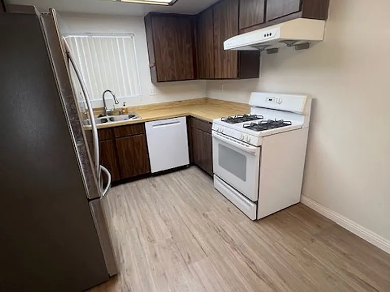307 Josie Cir — Photo 1