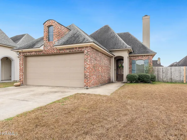 102 Meadow Gate Dr, Lafayette, LA 70508