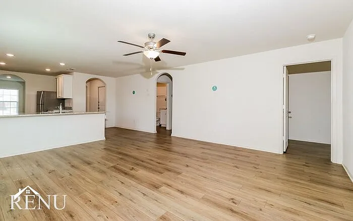 329 Sunnymeade Ln — Photo 5