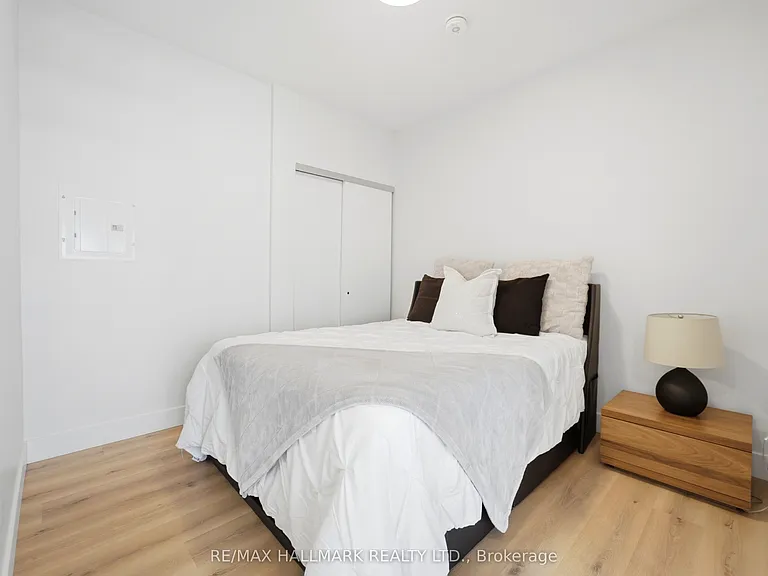 5 Wellington St S #1403 — Photo 11