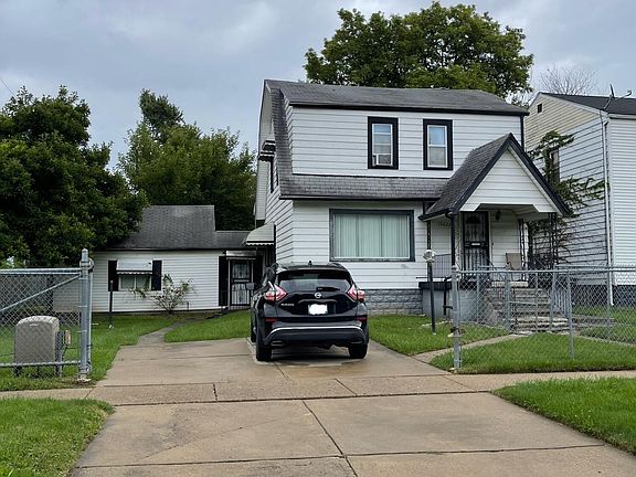 2nd image of 13622 Glastonbury Ave