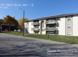 2707 West Blvd APT 8, Belleville, IL 62221