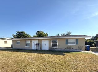 516 Briarwood Rd, Venice, FL 34293