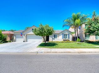 966 Greenfield Ave, Clovis, CA 93611