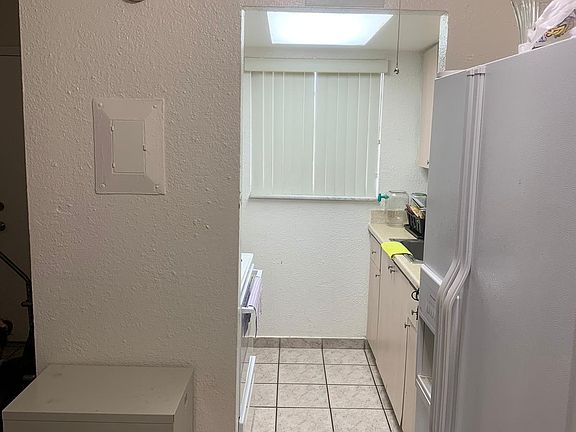 4th image of 1629 NW North River Dr APT 505