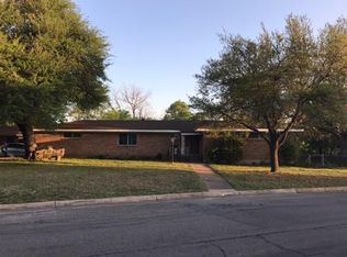 5701 N Hills Dr, North Richland Hills, TX 76117
