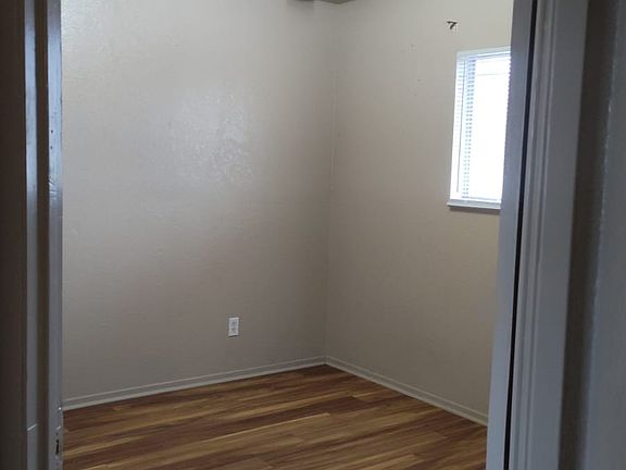3rd image of 307 W 3rd St Unit A