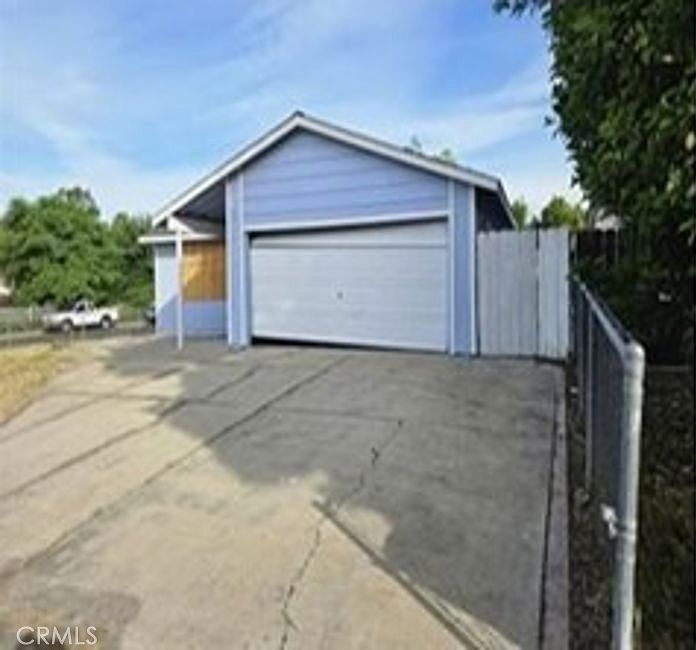 1st image of 2505 Claridge Ln