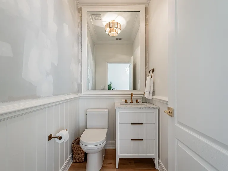 25600 Springtide Ct — Photo 12