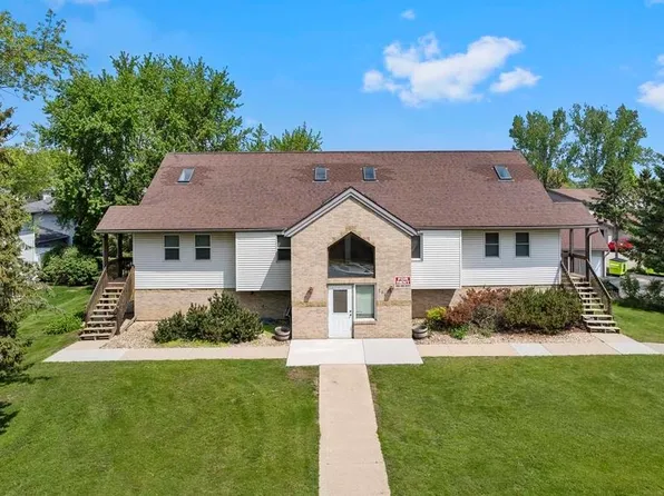 701 Henry St, Waunakee, WI 53597