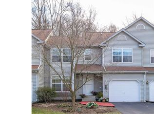 73 Sawgrass Ct, Coatesville, PA 19320