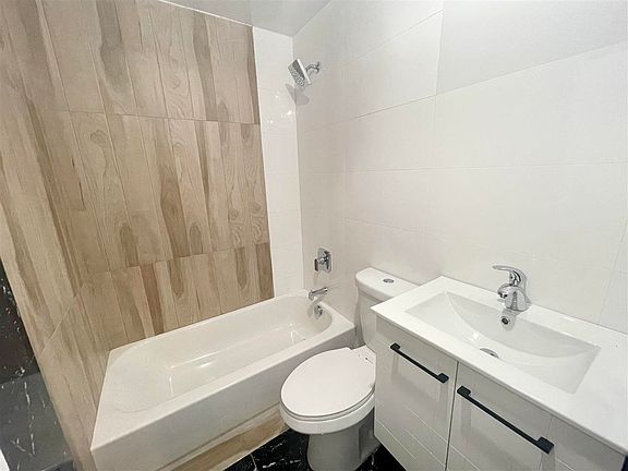 3rd image of 86 Sherman Ave Floor 3