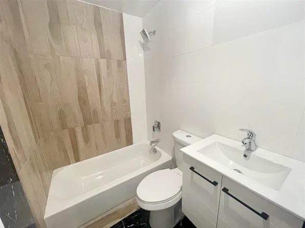 86 Sherman Avenue image 3 of 5